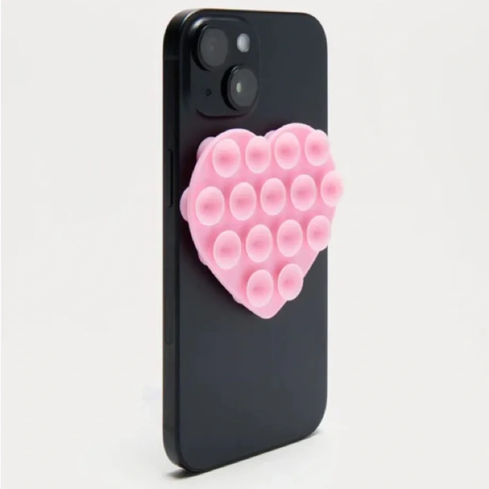 Fashion Nova “Hard Not To Love” Phone Gripper – Pink Heart Suction Cup Mount